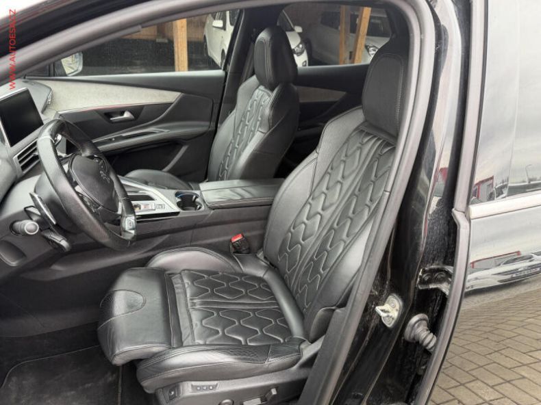 Peugeot 3008 - hlavní fotka