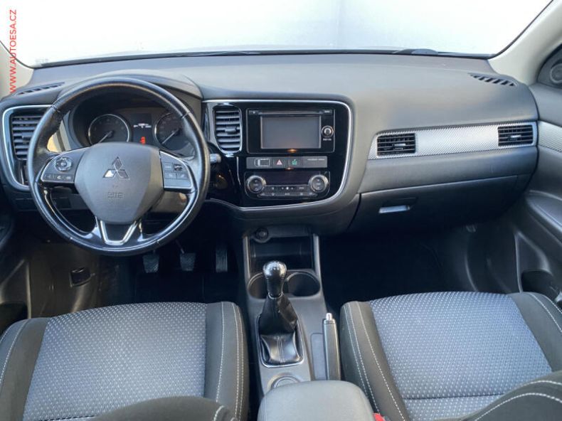 Mitsubishi Outlander - hlavní fotka