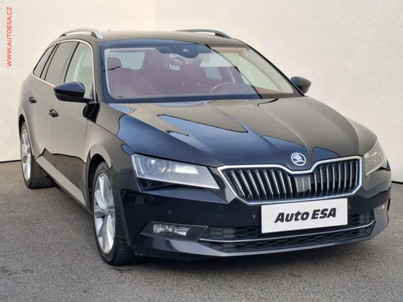 Škoda Superb - hlavní foto