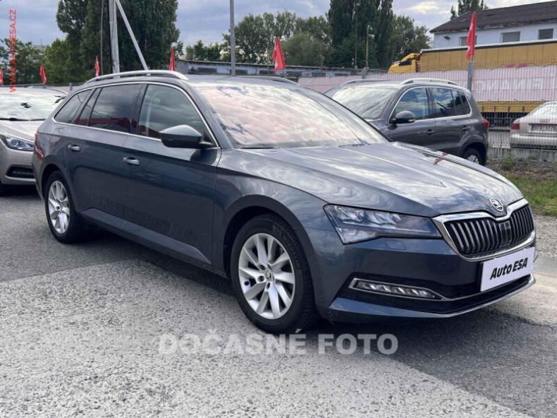 Škoda Superb - hlavní foto