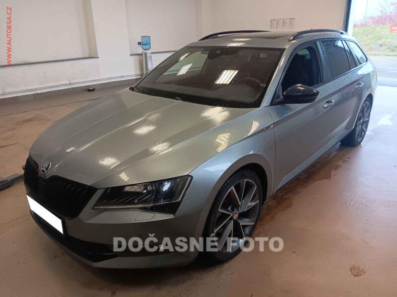 Škoda Superb - hlavní foto