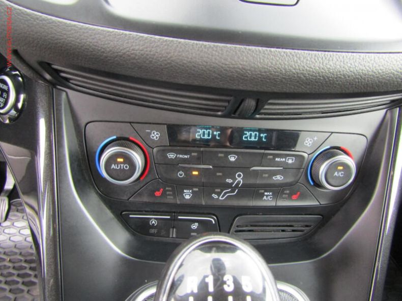 Ford Kuga - hlavní fotka