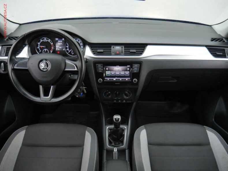 Škoda Rapid - hlavní fotka