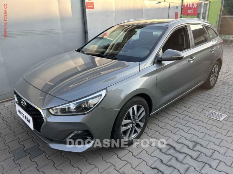 Hyundai i30 - hlavní foto