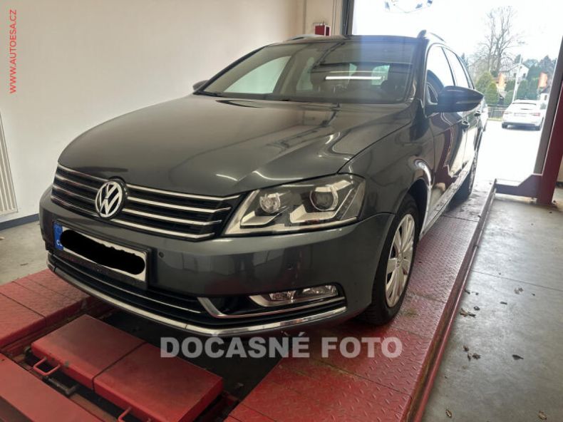 Volkswagen Passat - hlavní foto