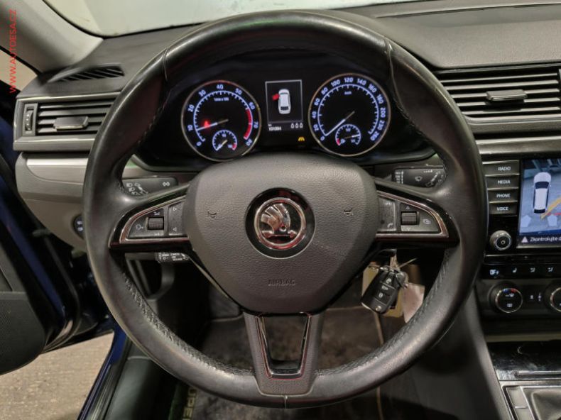 Škoda Superb - hlavní fotka
