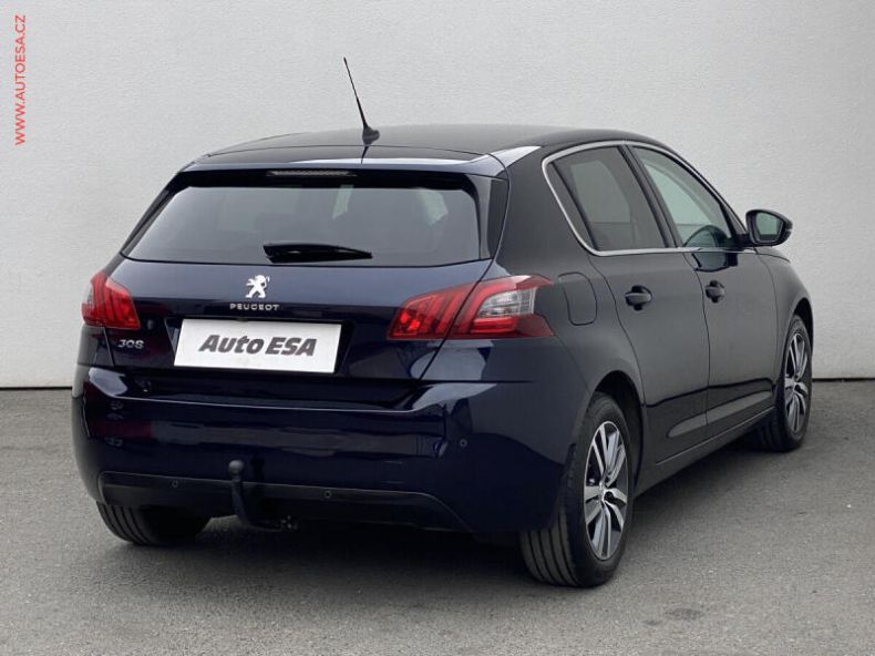 Peugeot 308 - hlavní fotka