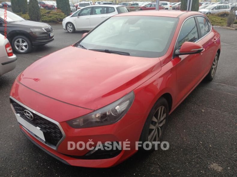 Hyundai i30 - hlavní foto