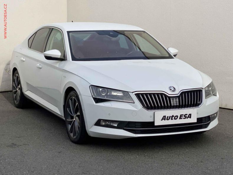 Škoda Superb - hlavní foto