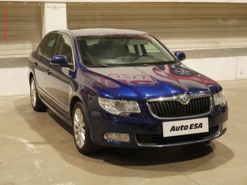 Škoda Superb - hlavní foto