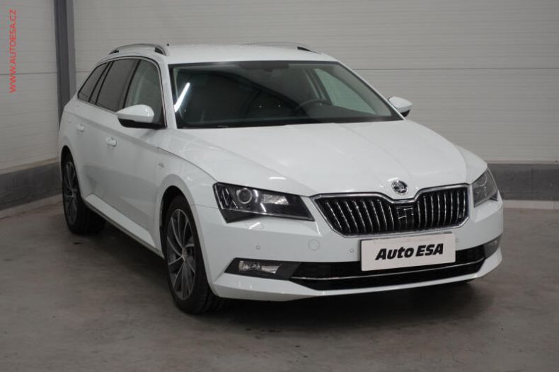 Škoda Superb - hlavní foto
