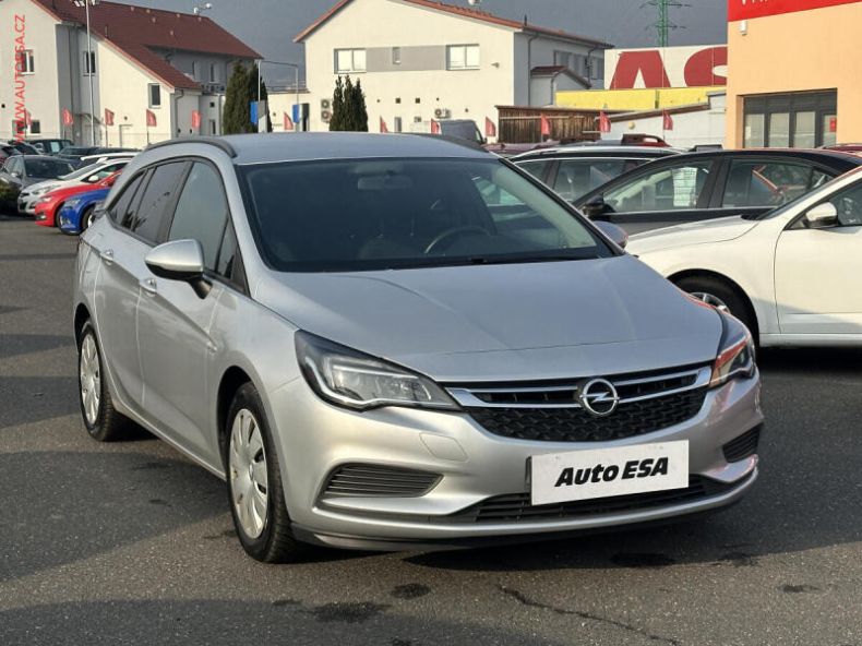 Opel Astra - hlavní fotka inzerátu