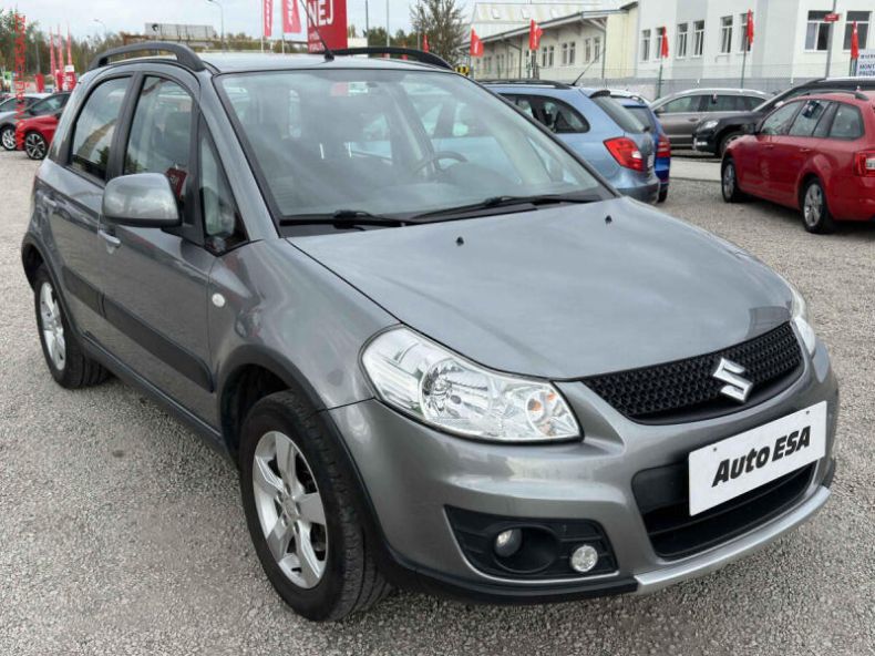 Suzuki SX4 - hlavní foto