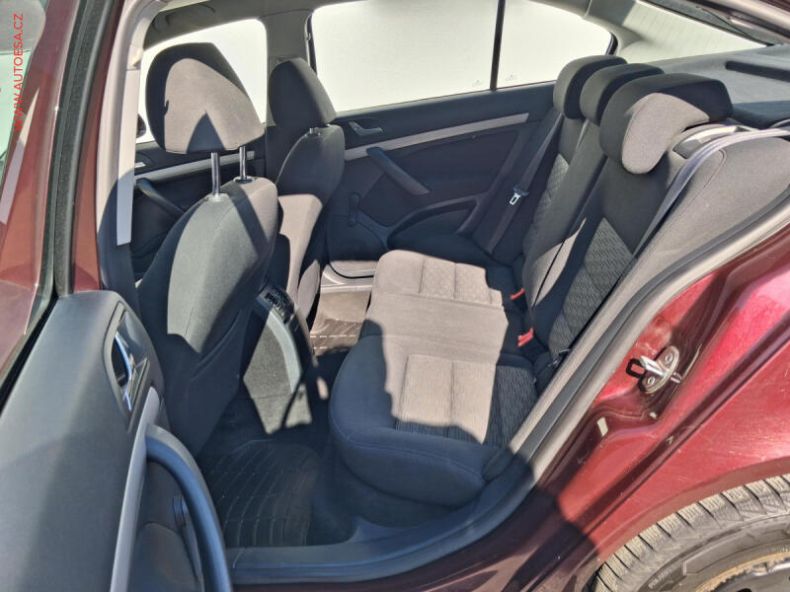 Škoda Octavia - hlavní fotka