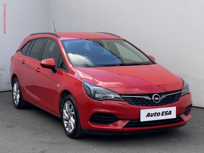Opel Astra - hlavní foto