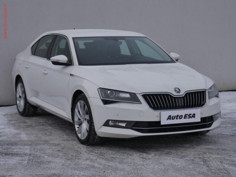 Škoda Superb - hlavní foto