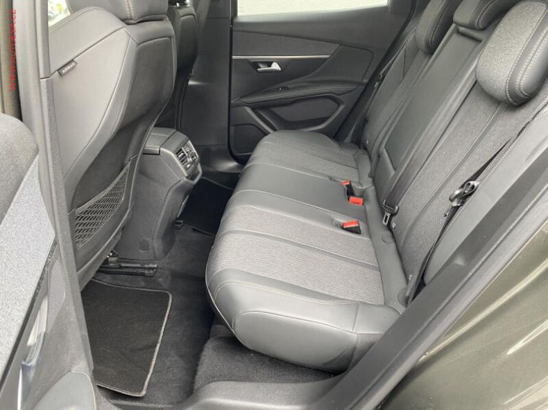 Peugeot 3008 - hlavní fotka