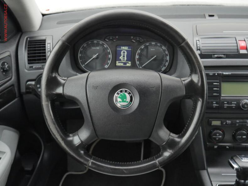 Škoda Octavia - hlavní fotka