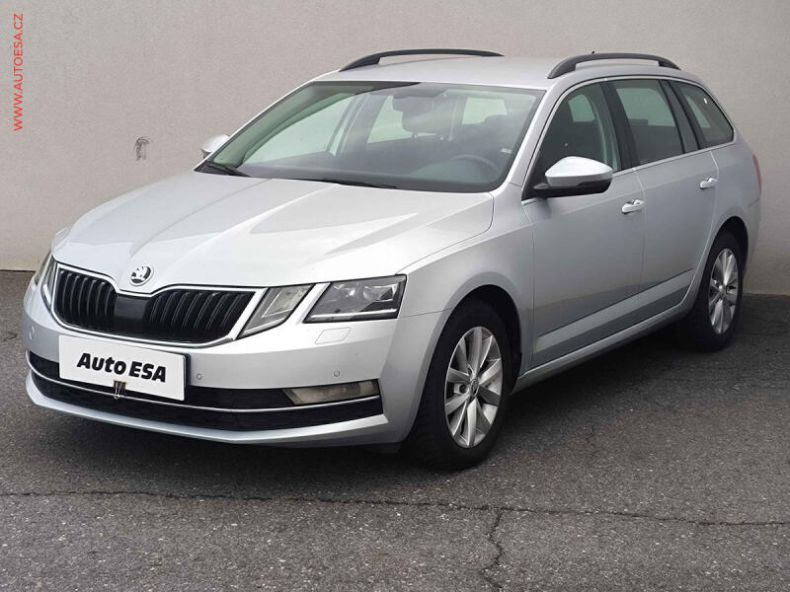 Škoda Octavia - hlavní fotka