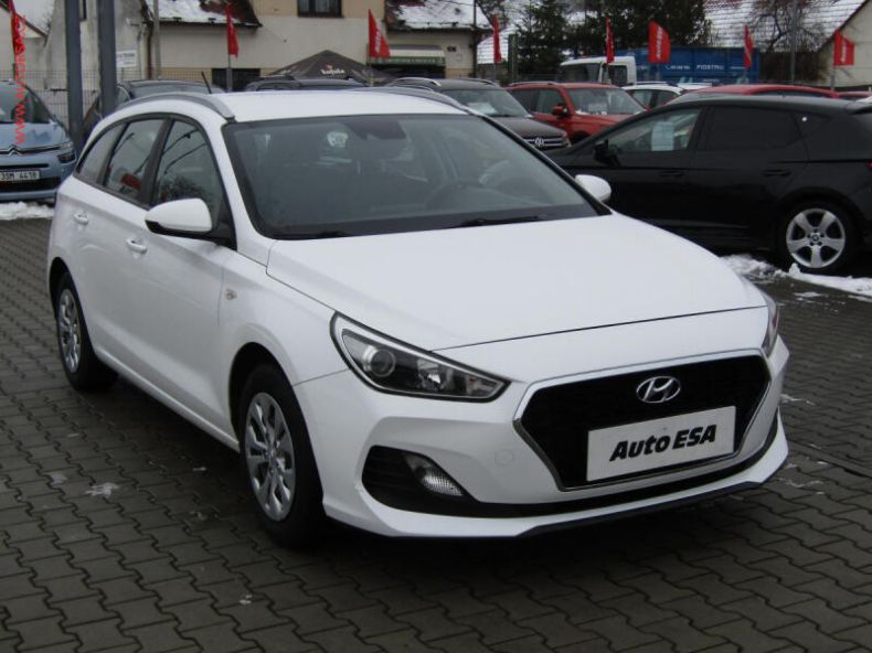 Hyundai i30 - hlavní foto
