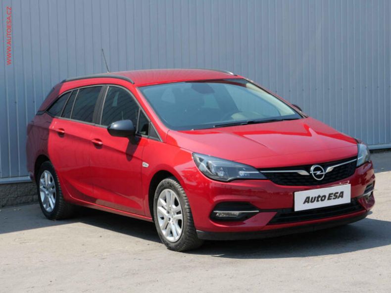 Opel Astra - hlavní foto
