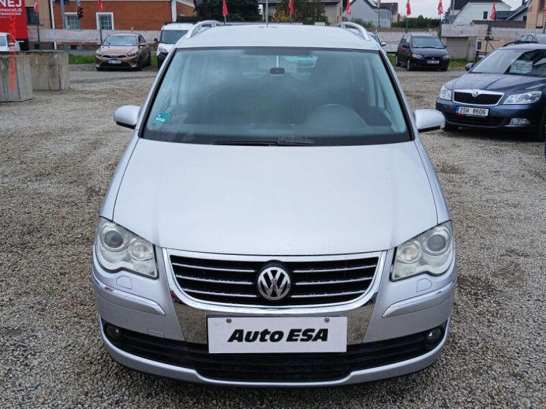 Volkswagen Touran - hlavní fotka