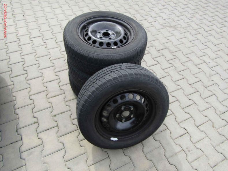 Škoda Octavia - hlavní fotka