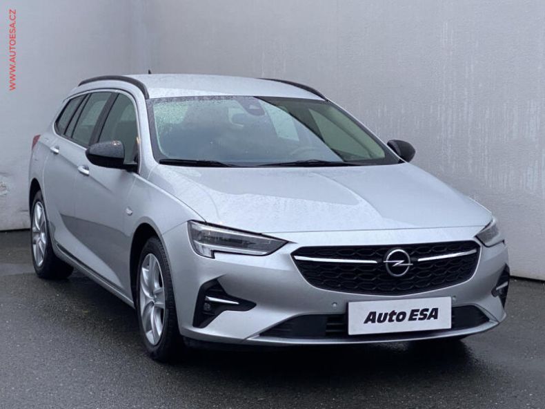 Opel Insignia - hlavní foto
