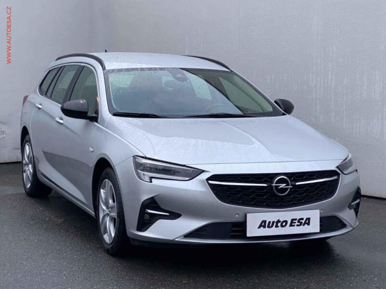 Opel Insignia - hlavní foto