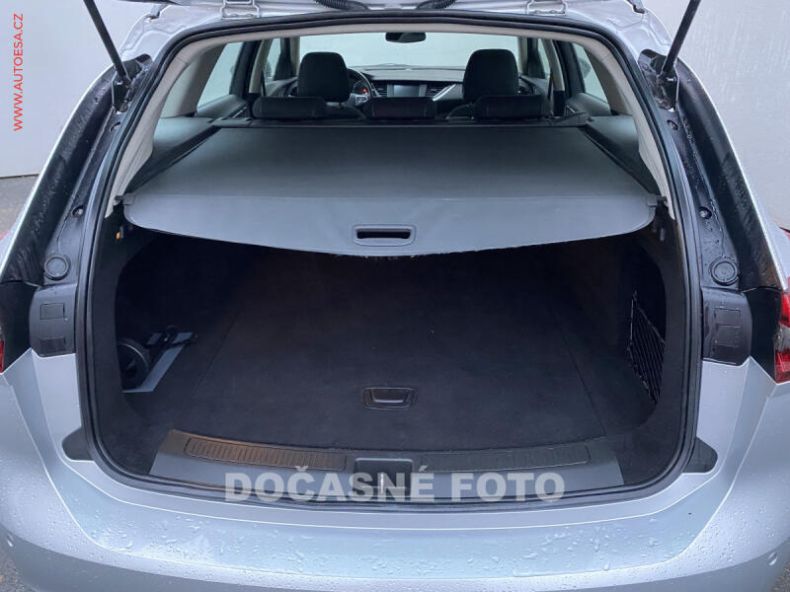 Opel Insignia - hlavní fotka