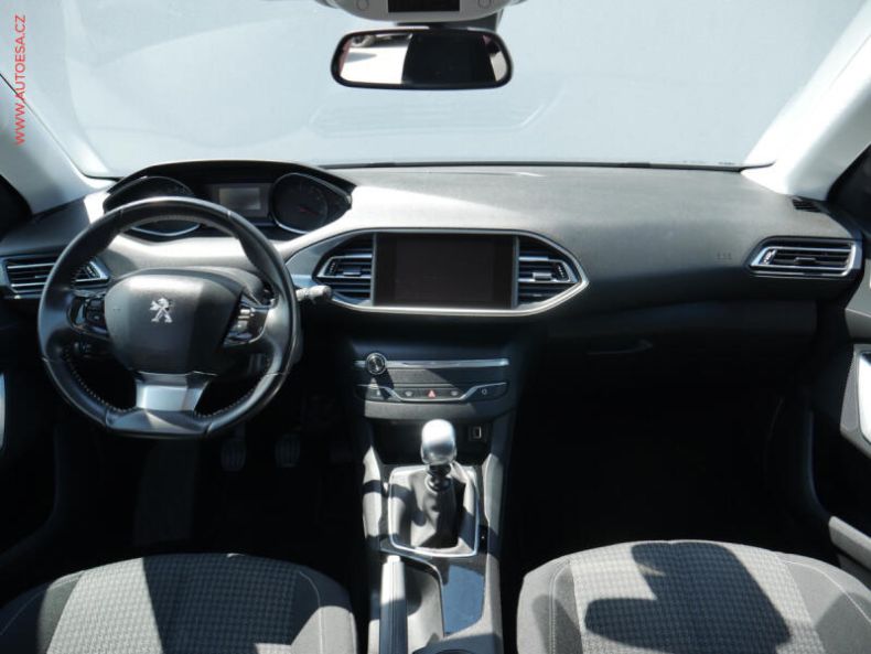 Peugeot 308 - hlavní fotka