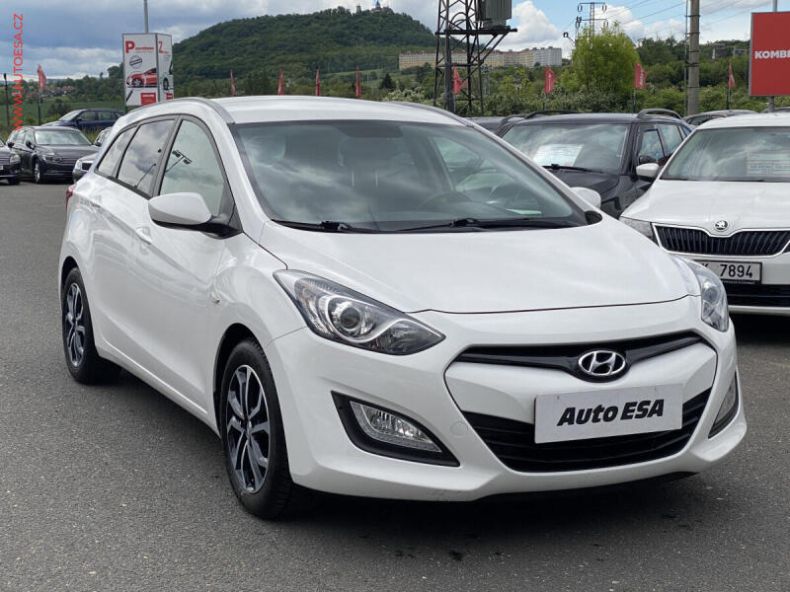Hyundai i30 - hlavní foto