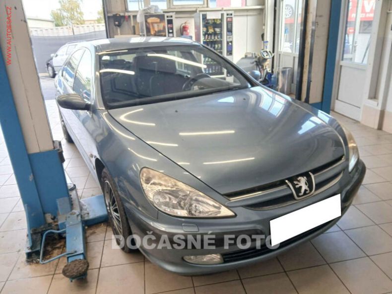 Peugeot 607 - hlavní foto