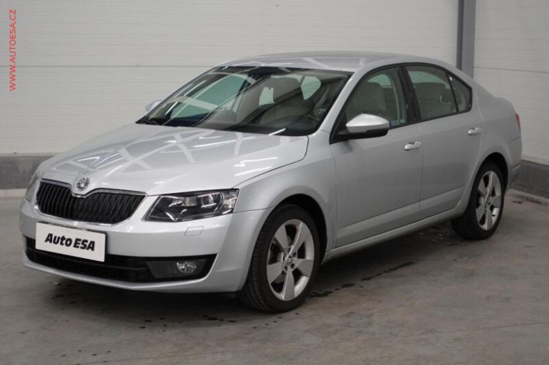 Škoda Octavia - hlavní fotka