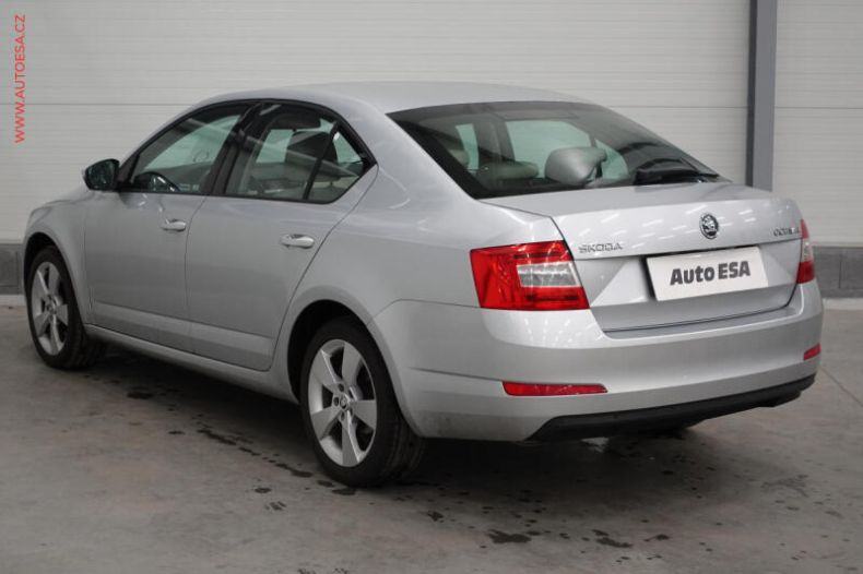 Škoda Octavia - hlavní fotka