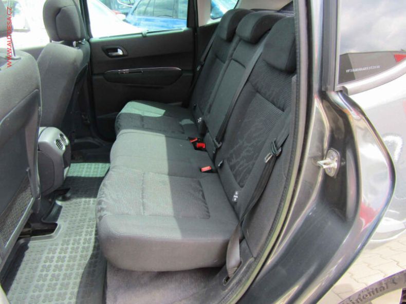 Peugeot 3008 - hlavní fotka
