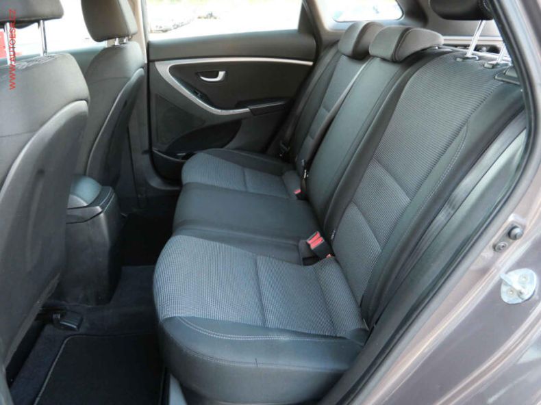 Hyundai i30 - hlavní fotka