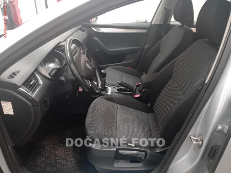 Škoda Octavia - hlavní fotka