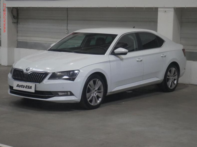 Škoda Superb - hlavní fotka