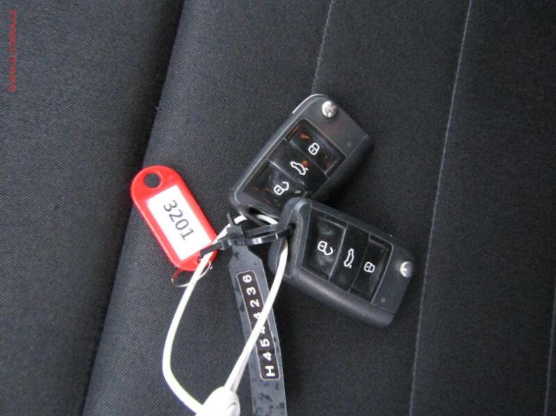 Škoda Rapid - hlavní fotka