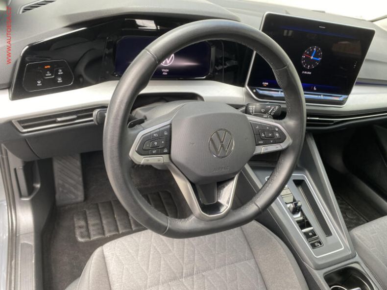 Volkswagen Golf - hlavní fotka