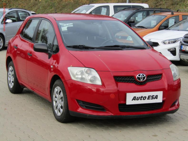 Toyota Auris - hlavní foto