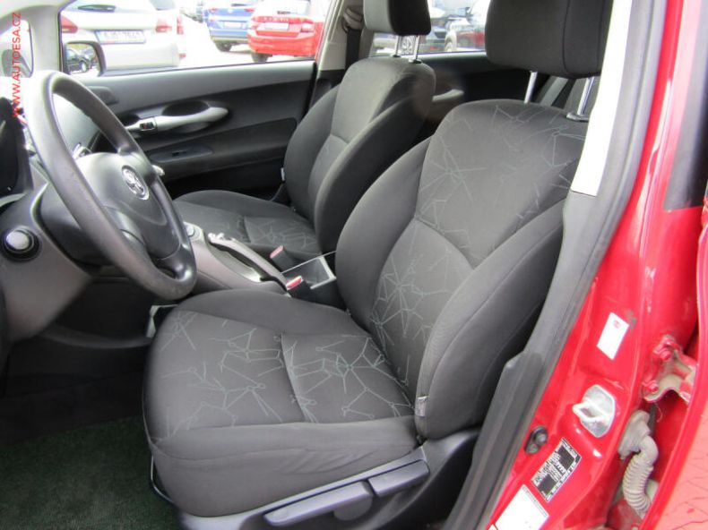 Toyota Auris - hlavní fotka