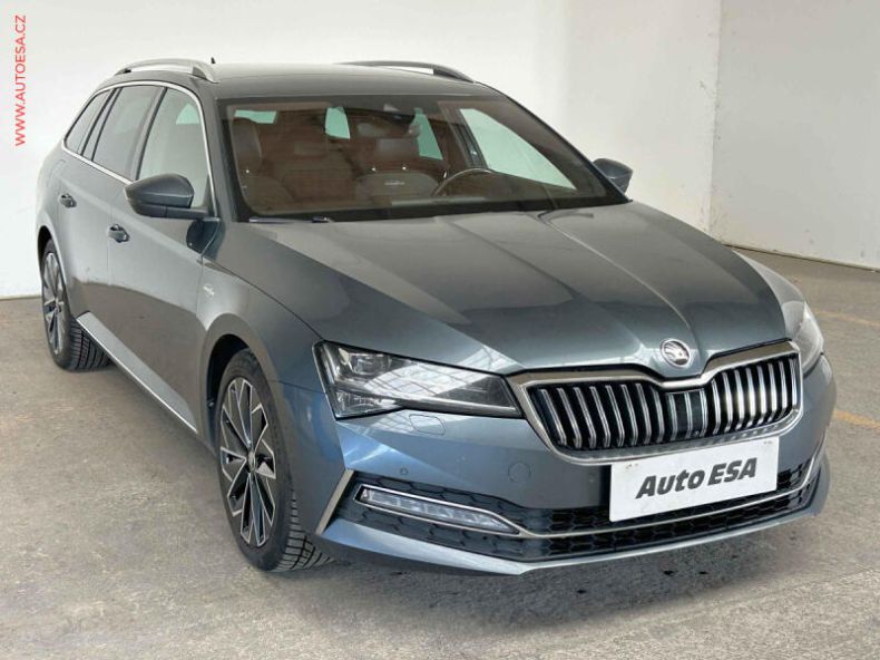 Škoda Superb - hlavní foto