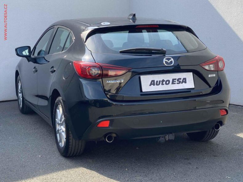 Mazda 3 - hlavní fotka