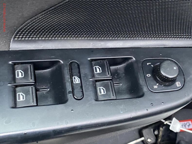 Volkswagen Golf - hlavní fotka