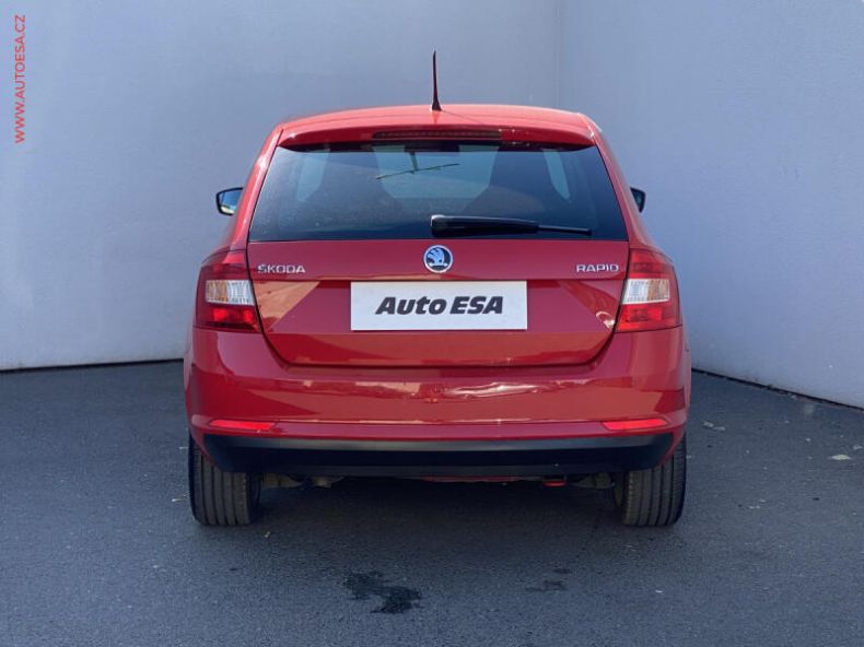 Škoda Rapid - hlavní fotka