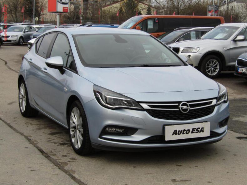 Opel Astra - hlavní fotka inzerátu
