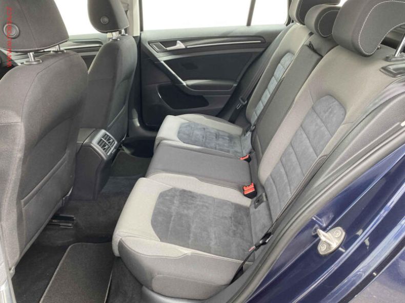 Volkswagen Golf - hlavní fotka
