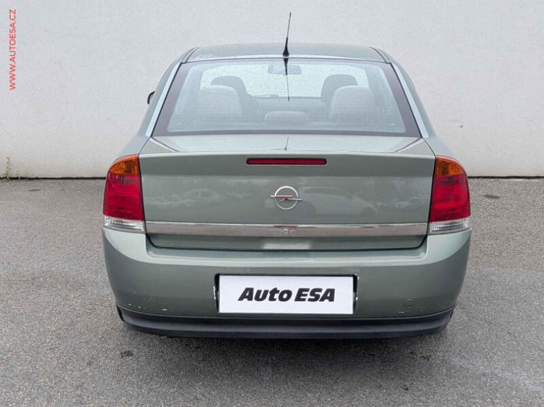 Opel Vectra - hlavní fotka